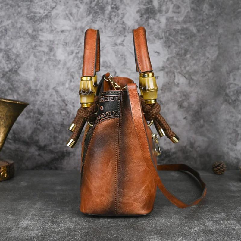 Johnature Retro geprägte Lederhandtasche Damentasche Fortschrittliche vielseitige Umhängetasche mit großer Kapazität