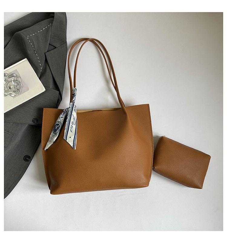 Large capacity Fashionable Ladies' Commuter Style Shoulder Bag Bucket Bag
