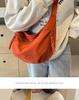 Dámská univerzální lehká crossbody taška 'knedlík' - Velkokapacitní ležérní taška přes rameno