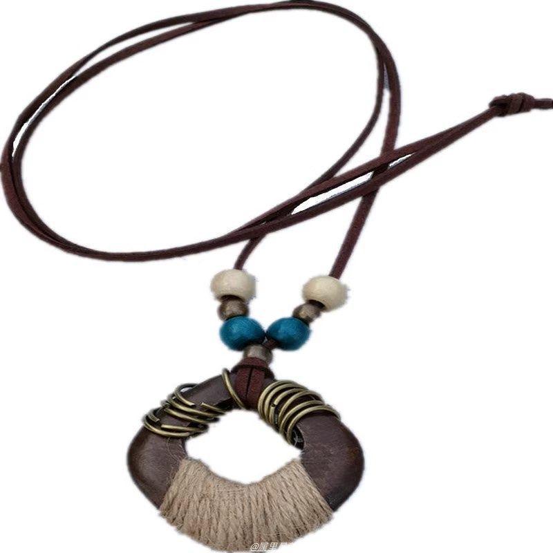 Retro Tassel Sweater Chain: Bohemian Flower Pendant Necklace for Women