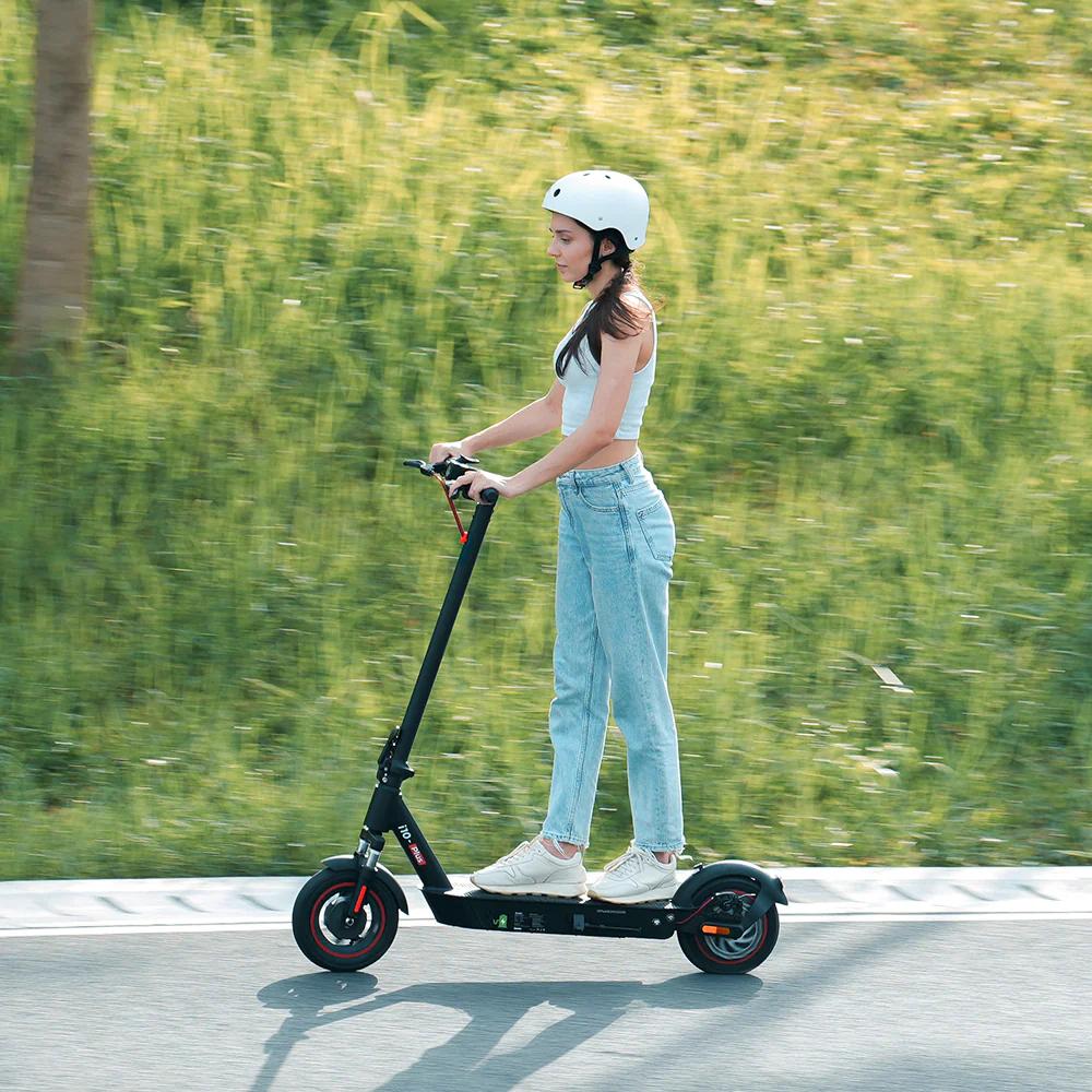 iScooter i10Plus Electric Scooter - 800W Motor, 30-Mile Range, 25 mph Speed, Foldable and Portable for Easy Commuters