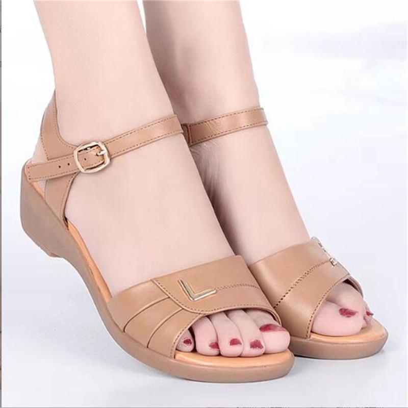 Letní dámské sandály Módní klíny Měkké dno Pohodlné ležérní boty pro matku s otevřenou špičkou Dámské ploché sandály
