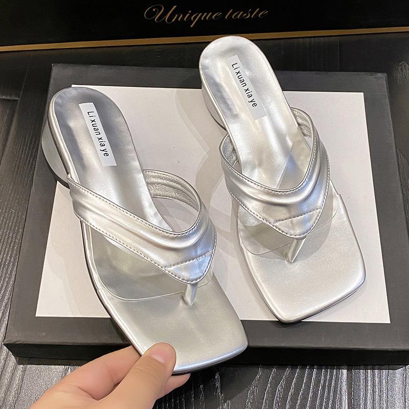 2025 Summer Toe Sandals Thick Heel Outer Wear Fashion Fairy Style Square Head Slippers Retro Design Versatile Cool Slippers