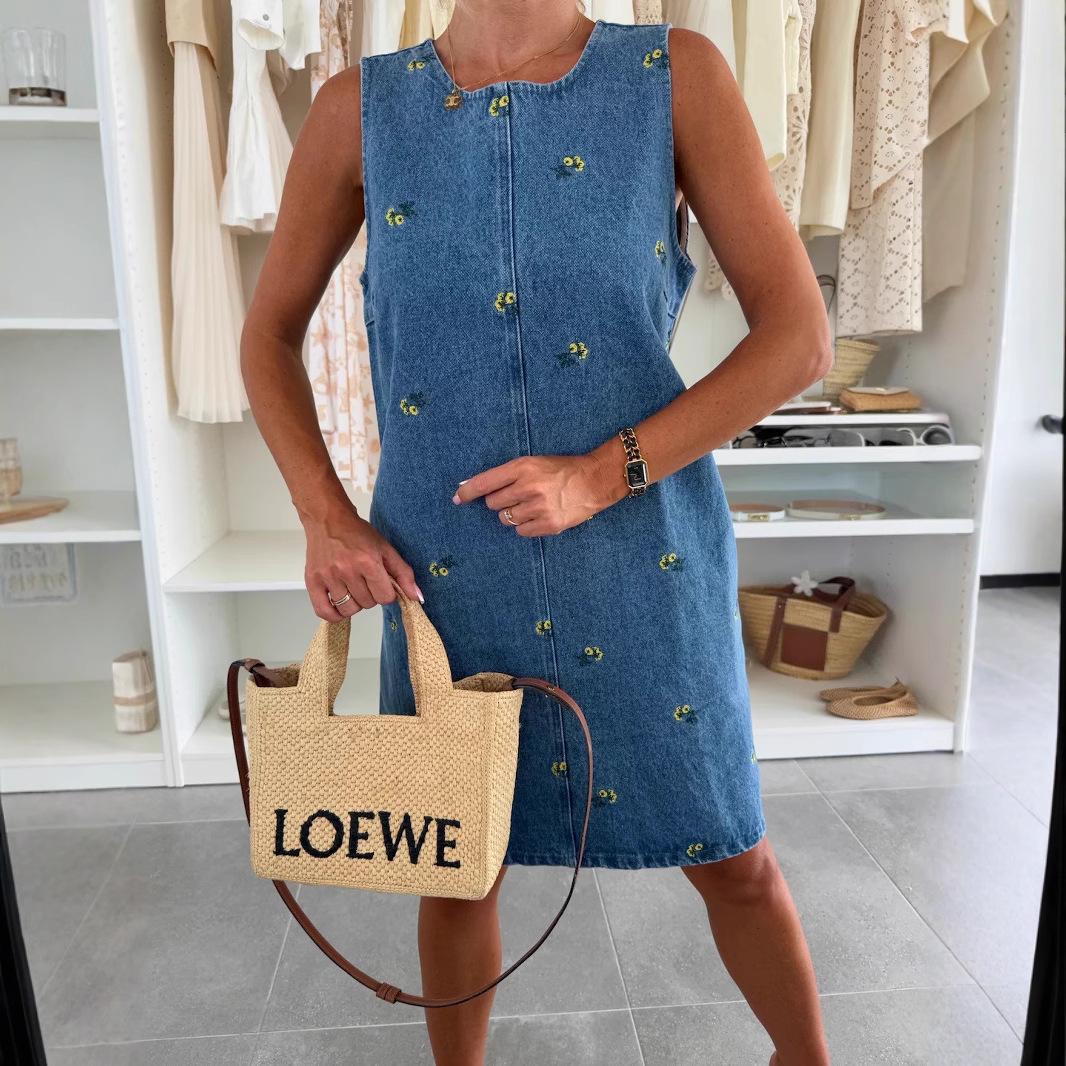 

2025 Европейское и американское цветочное повседневное джинсовое платье-жилет без рукавов S синий