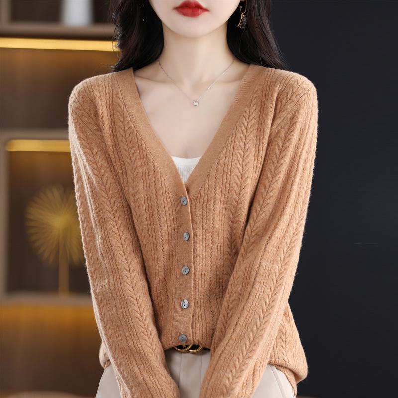 Spring 2023 Women's V-Neck Loose Knitted Cardigan with Sweater Collar