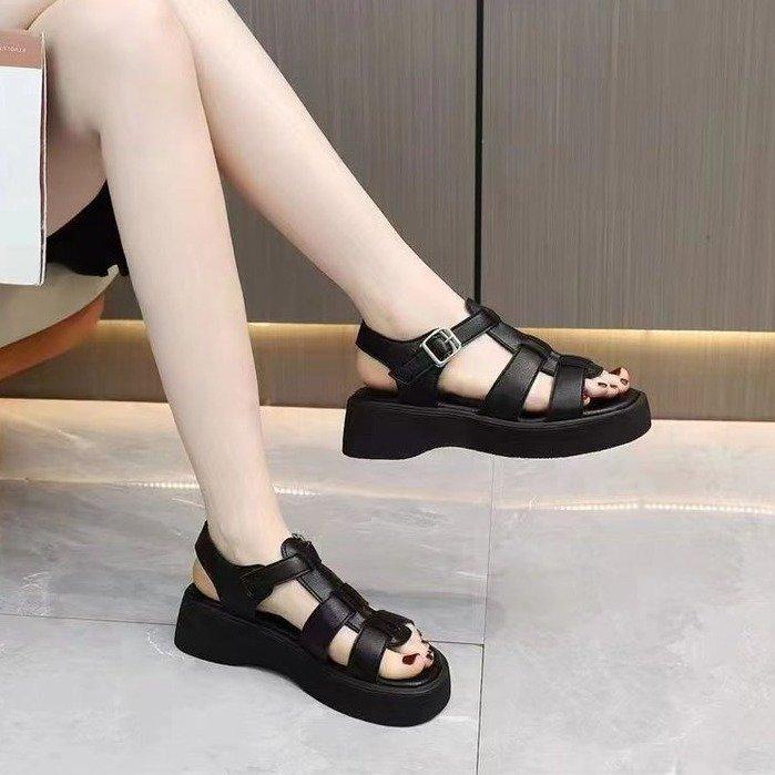 French Sandals Women's Summer 2025 New Thick-soled Non-slip Lightweight Soft-soled Muffin Medium Heel Small Beach Shoes