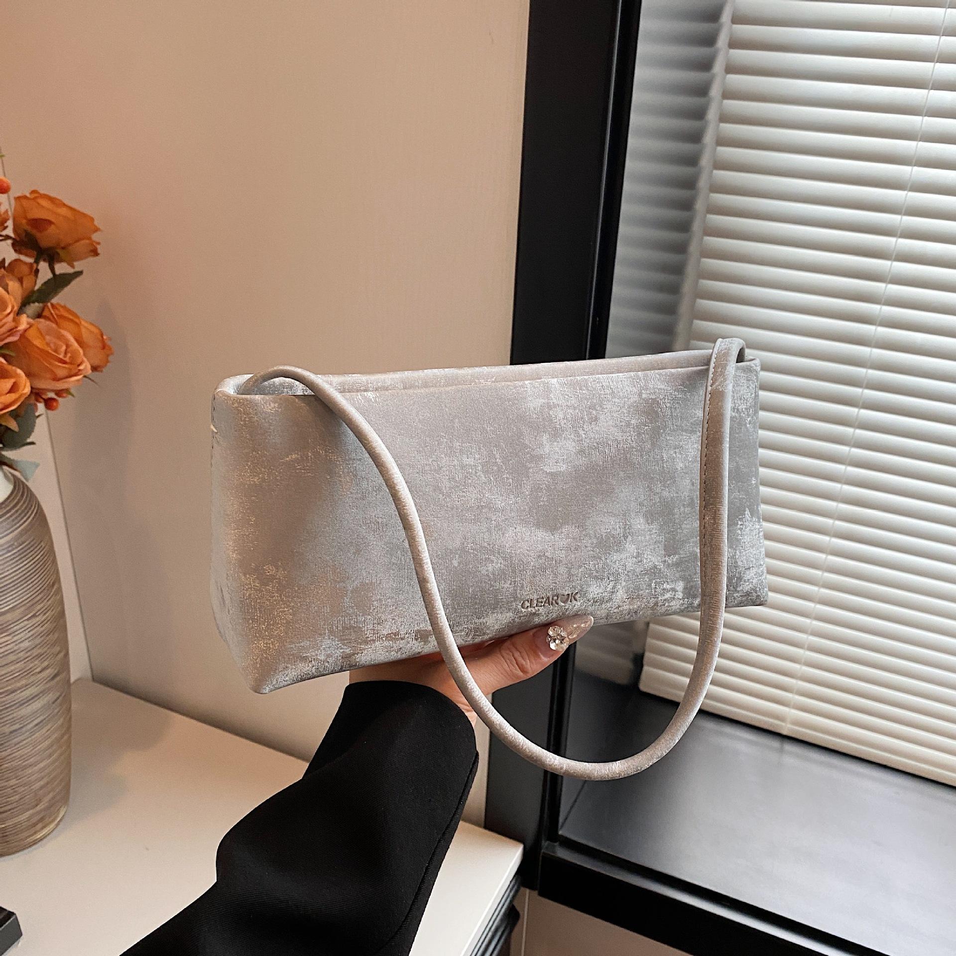 

Женская летняя новая модная повседневная сумка подмышку с текстурой, трендовая универсальная сумка через плечо серебряный