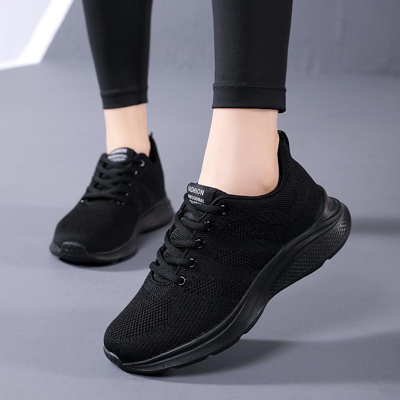 Spring lightweight running sneakers mesh breathable casual travel shoes black shoes