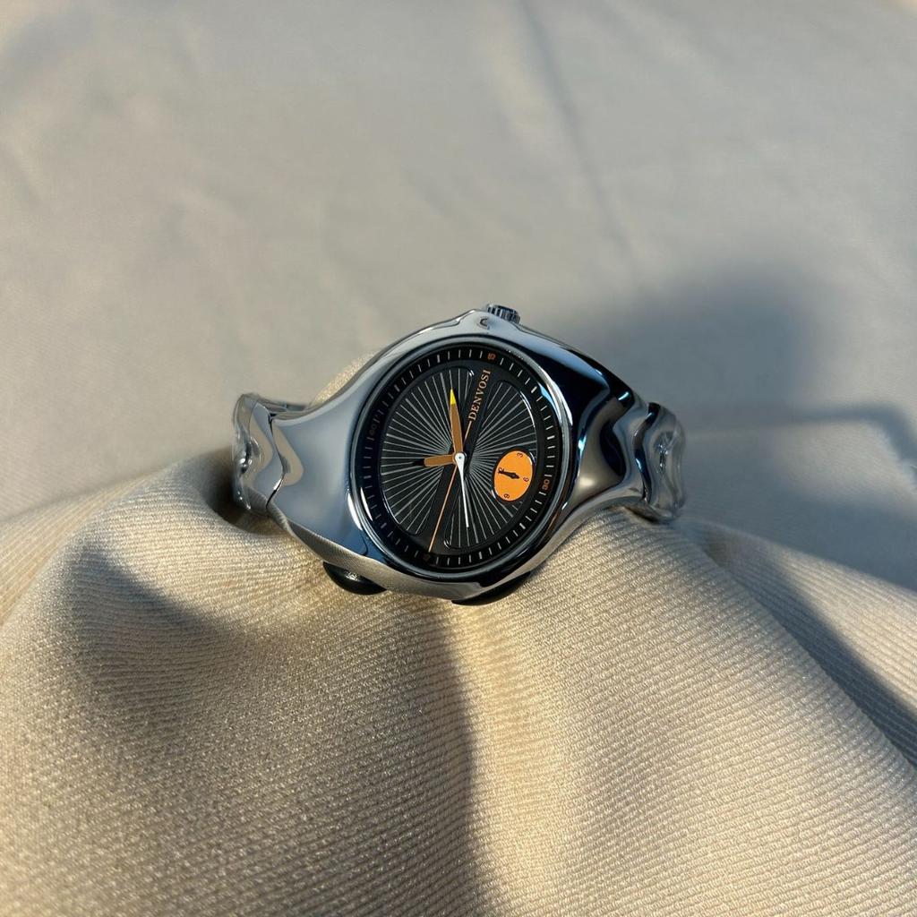 Business Fashion Twisted Case Quartz Watch Mens Creative Alien Dial Classic Unique Style Sports Men Watch Clock Mens Wristwatch