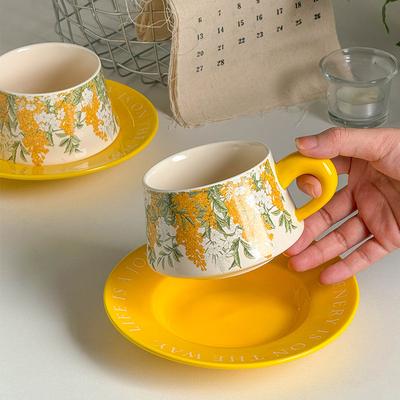 Tazza in Ceramica Stile Medio Piattino Giallo Gazzella Piattino Tazza da Caffè Piattino, Confezione Regalo Tazza per Tè Pomeridiano Design di Alta Qualità