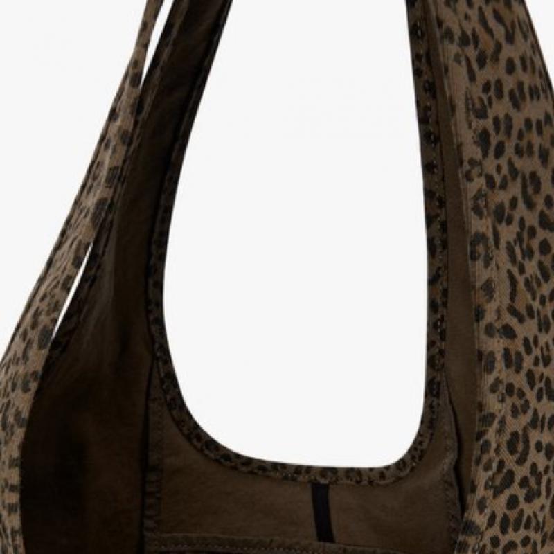 STUDIO TOMBOY Leopard Graphic Pattern Shoulder Bag  9176270981 