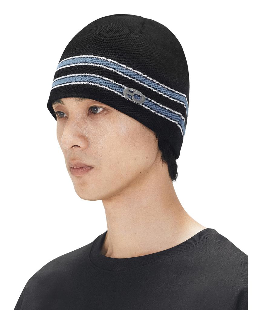 Opeunyadeu(Owai) Striped Metal Logo Beanie - Black
