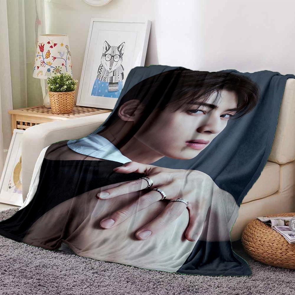 1Pc Cha Eun-woo Blanket Soft Comfortable Polyester Blanket All Season Warm Throw Bedroom Office Outdoor Use Ideal Christmas Gift Choice Print Home Bla