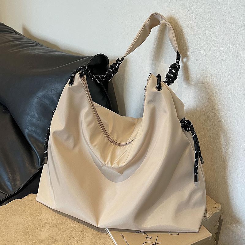 

Oxford cloth bag women s large-capacity new autumn and winter versatile messenger bag cloth bag high-end tote bag