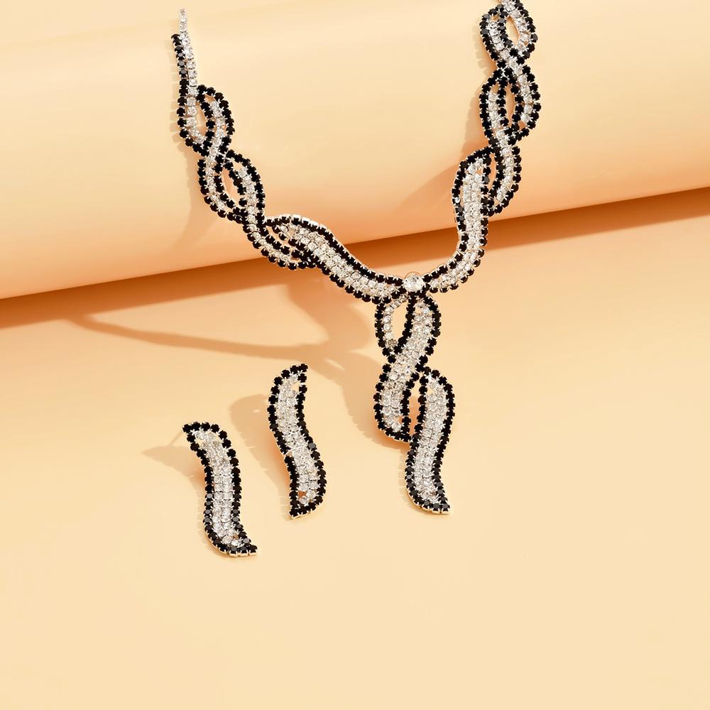 

Set Necklace Earrings Two-Piece Set Elegant Ladies Chain Wedding Evening Dress Banquet Accessories