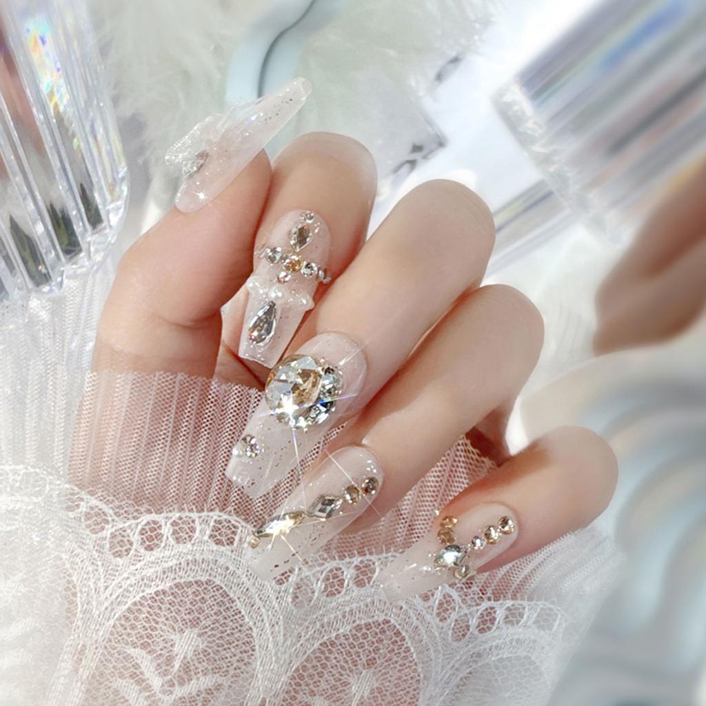 Gentle Clear White Fake Nails with Pearls Chip-Proof Smudge-Proof Fake Nails for Women and Girl Nail Salon