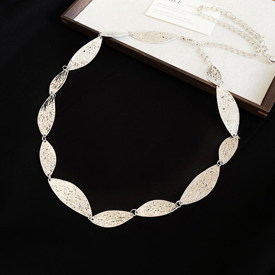 

Mei Mary European and american metal oval lace waist chain - minimalist chic, trendy, versatile belt - accessible luxury, unique waist accessory