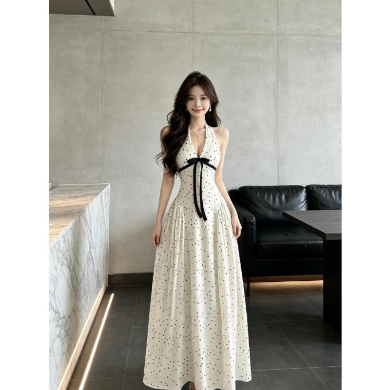 French First Love Coffee Break Retro Polka Dot Neck Dress Female Design Sense Thin Waist Halter Dress
