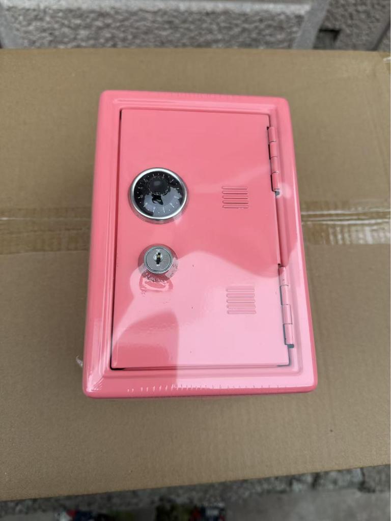 Compact Creative Piggy Bank with Lockable Coin Compartment and Key Storage