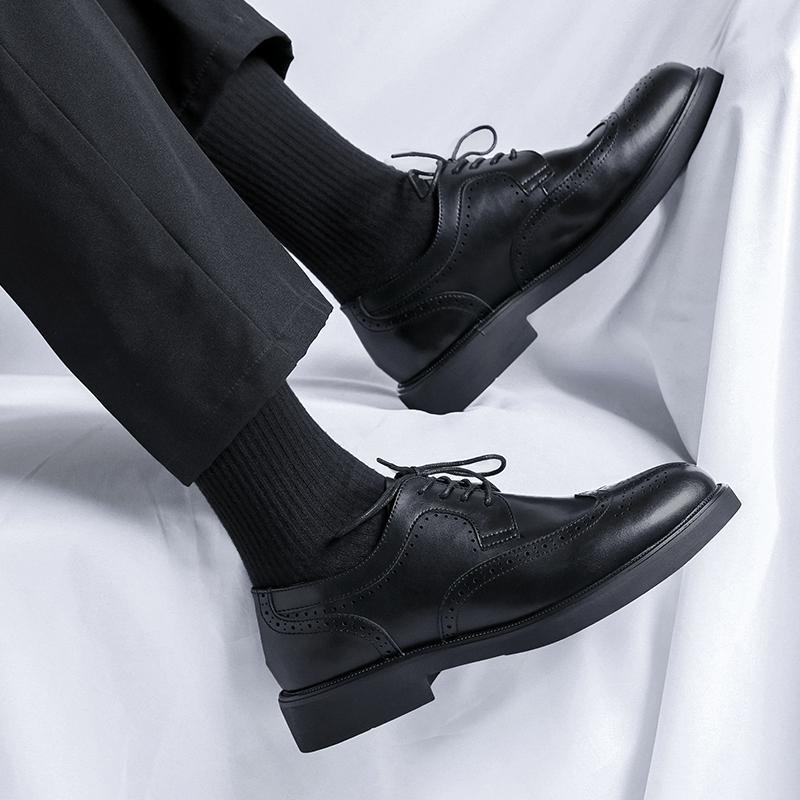 Spring Fashion Men's Block Formal Work Leather Shoes Classic Black Comfortable Lace Up Men's Pointed Carved Casual Leather Shoes