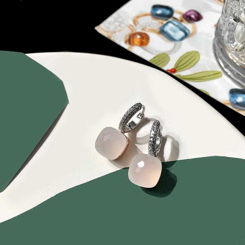 Náušnice puzetky z křišťálu a stříbra S925 ve stylu celebrit – Houbová hlavička s kamenem čtvercového tvaru v barvě bonbónu, zdobená diamanty