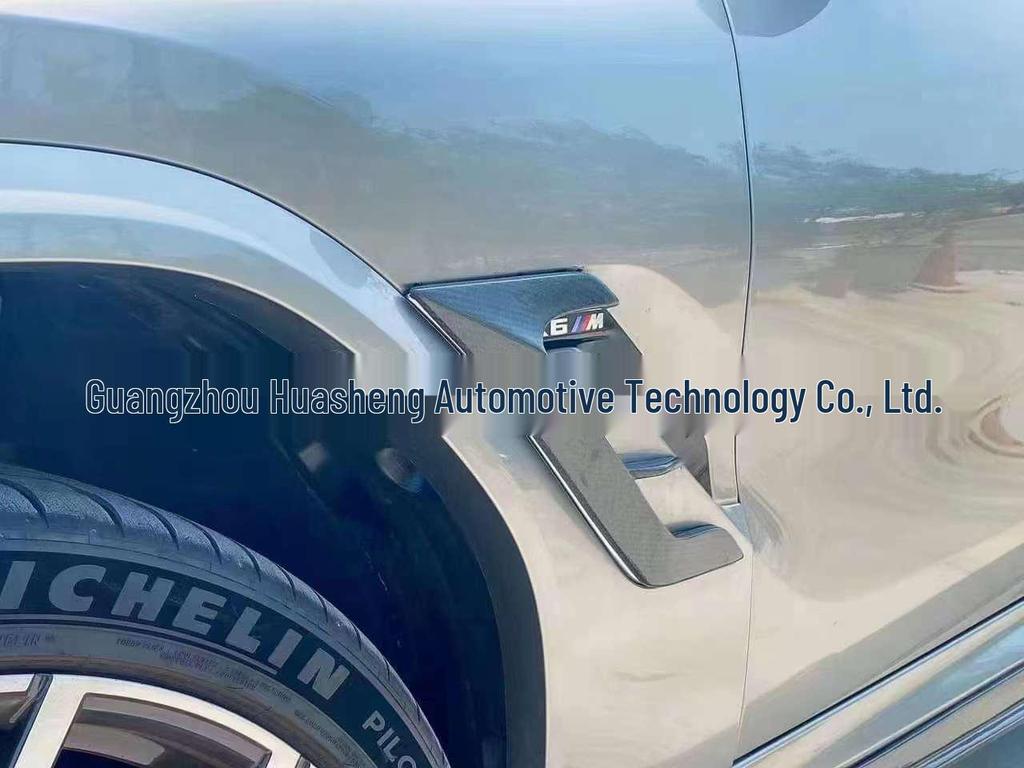 LD Style Carbon Fiber Kit: Front Lip, Rear Lip, Roof Spoiler, Air Vents, Side Gills, Hood for BMW X6 Modification