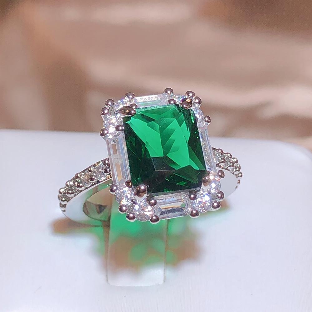 Silver Color Green Cubic Zirconia Rings Women Simple and Elegant Wedding Anniversary Party Female Rings New Trendy Jewelry