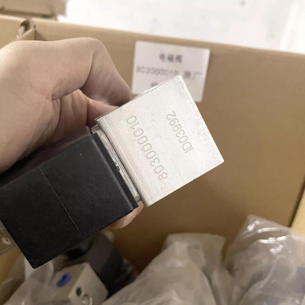 Two-Position Three-Way Solenoid Valve for XCMG Crane & SANY PTO