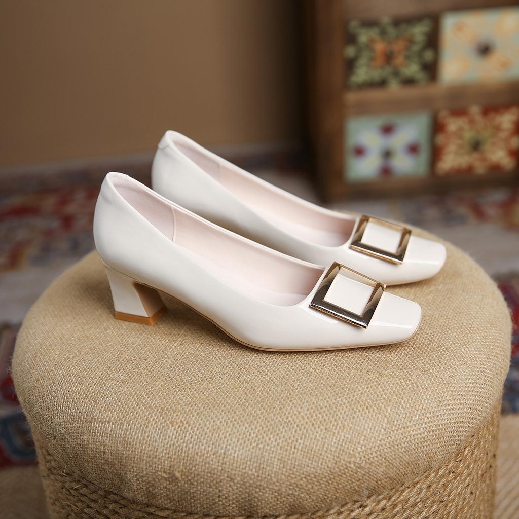 A610-1 Korean version square head patent leather square buckle middle heel shoes women's 2025 new light mouth thick heel French single shoes women's s