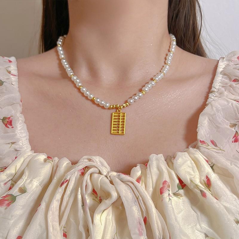 Pearl Necklace Women's Niche Light Luxury Design High-end Fashion Temperament Collarbone Chain Neck Chain Sweater Chain Bead Chain