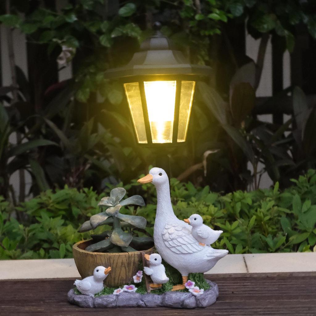 Solar-Powered Duck Garden Statue: Outdoor Resin Ornament for Courtyard Décor