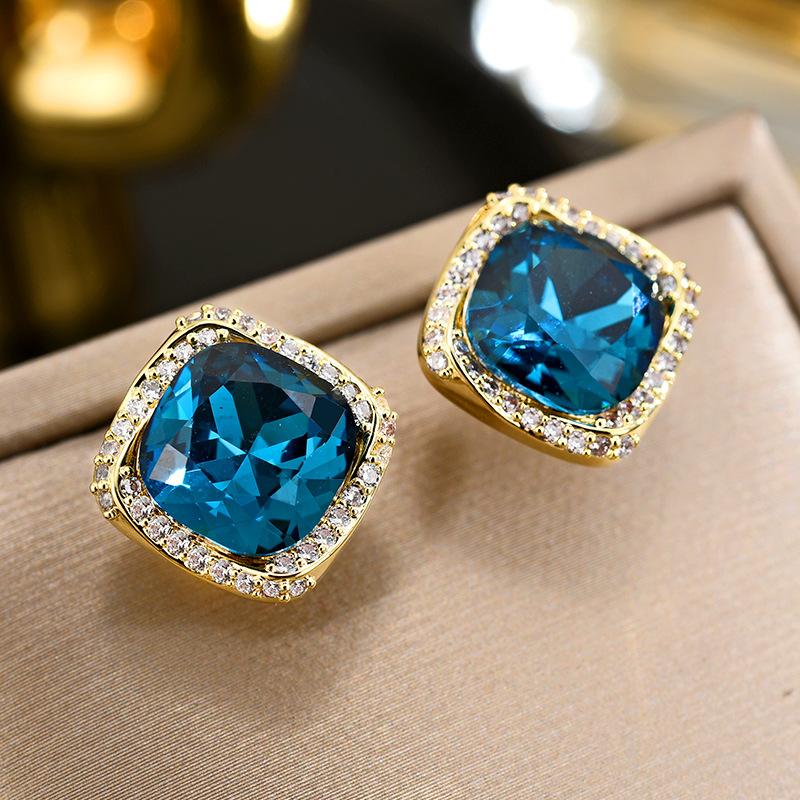 Retro Square Blue Crystal Zircon Stud Earrings for Women Luxurious and Exquisite Daily Accessories Party Jewelry Birthday Gifts
