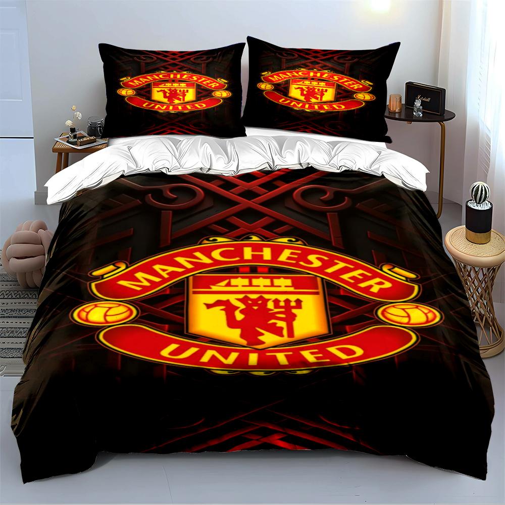 "Manchester United Bedding" Bedding Set (1 Duvet Cover, 2 Pillowcases, Duvet Not Included)