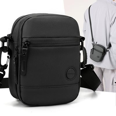 New Men's Messenger Bag Outdoor Travel Mobile Phone Bag Men's Small Square Bag Casual Large Capacity Shoulder Light Luxury