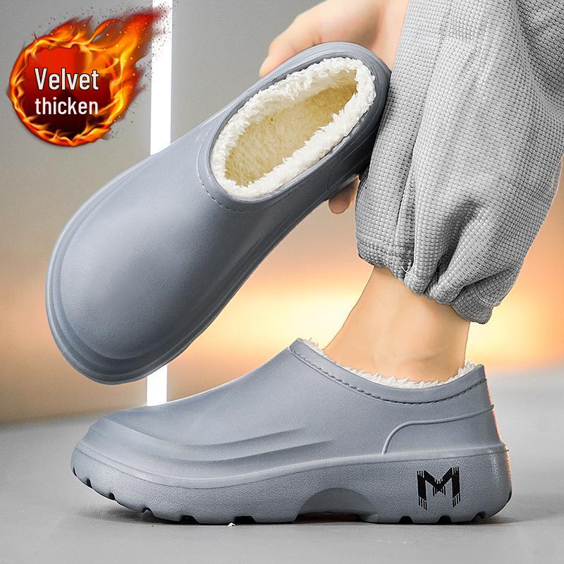 Мужские зимние плюшевые хлопковые тапочки Толстые Водонепроницаемые Нескользящие Закрывающие пятку На мягкой подошве Большого размера Теплые 44 серый 1934₽