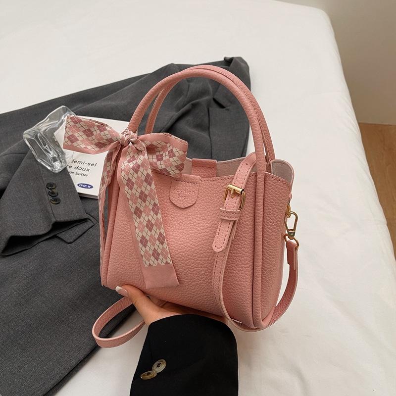High-end small bag women's new trendy and versatile messenger bag casual bow lychee pattern portable mother bucket bag