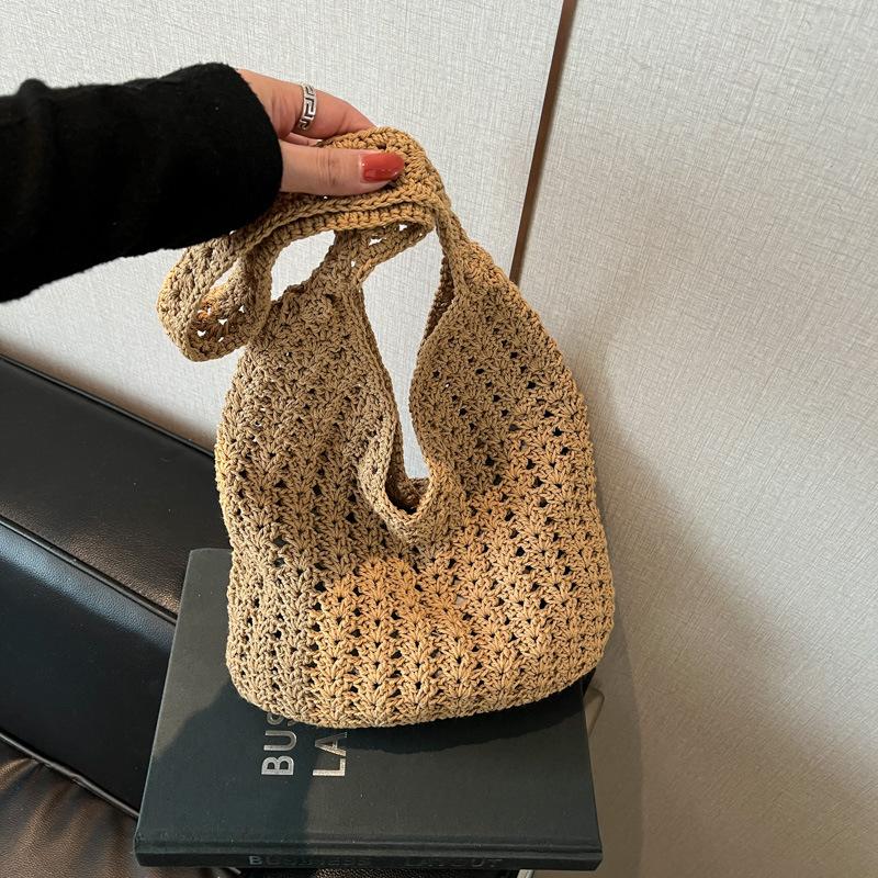 Summer Hollow Woven Shoulder Messenger Bag Women's New Seaside Vacation Beach Bag Knitted Tote Bag