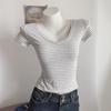 A New Striped Short-sleeved T-shirt for Women In Summer, A Retro, Slimming, Sexy and Innocent Short Top for Hot Girls