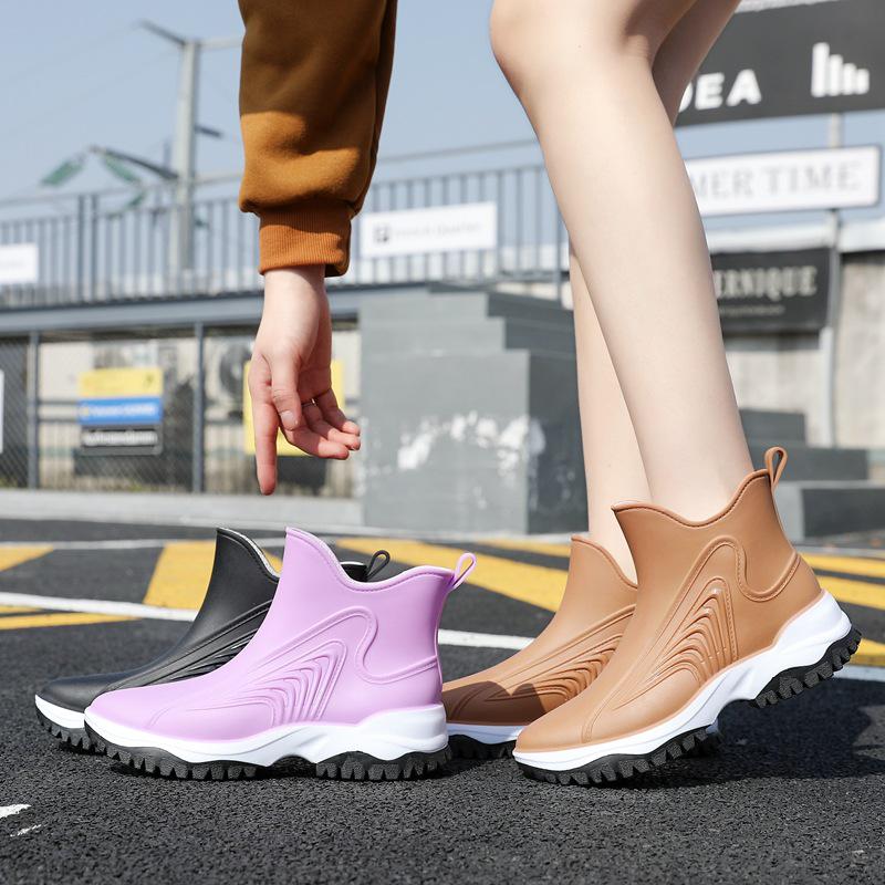 Stylish Women's Autumn/Winter Waterproof Short Rain Boots: Non-Slip, Lightweight Rubber Shoes for Car Washing, Shopping, and Kitchen.