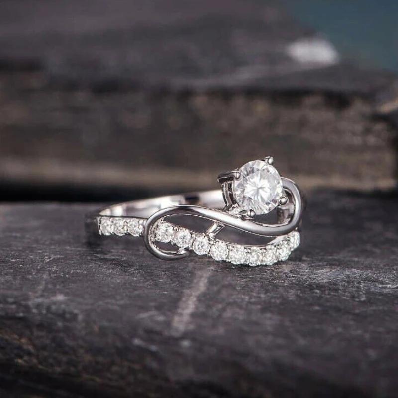 Huitan Fashion Stylish Rings for Women Noble Opulent Graceful Finger Accessories for Party Chic Bight CZ Wedding Band Jewelry