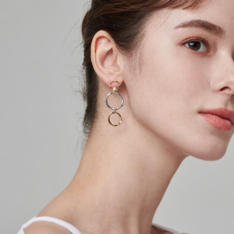 ELLE Schmuck Urban 14K Dreifach-Rund-Hängeohrringe (Goldener Pin) ELGPEE392