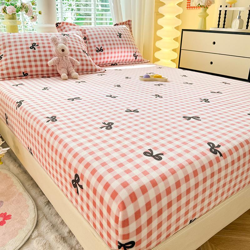 Soft Bedsheet Warmth Fitted Sheet Cartoon Style Bed Linen Velvet Bed Cover Sheets with Elastic Band Drap De Lit (No Pillowcase)