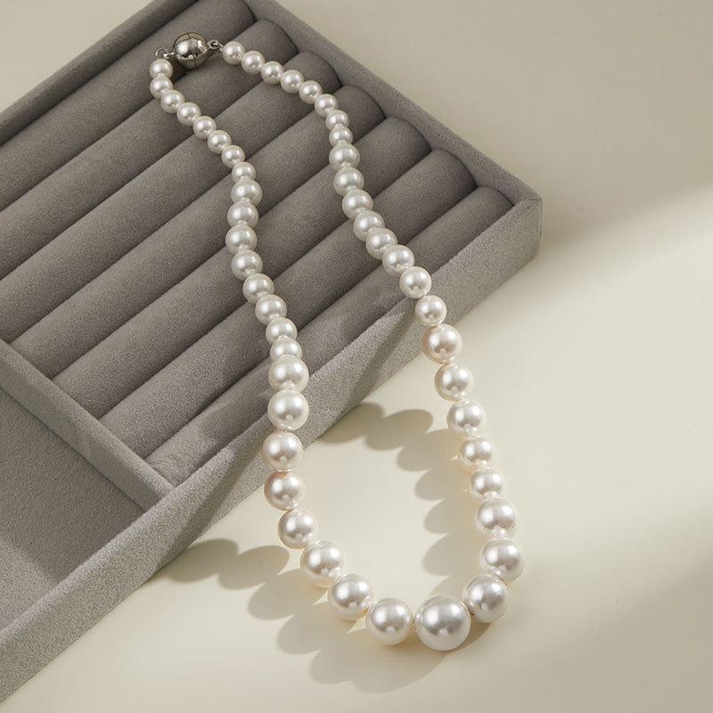 Baroque Shell Pearl Necklace and Bracelet Set - High-End Copper Accessories for Autumn/Winter