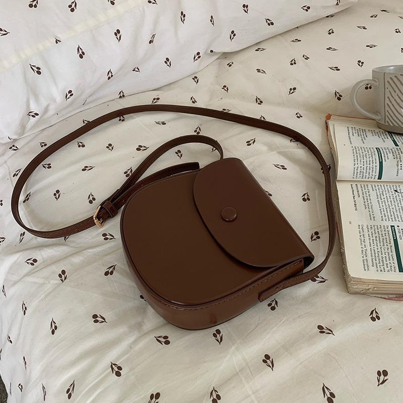 Five-color Candy Bag New Year Red Small Bag Korean Ins One-shoulder Versatile Crossbody Mobile Phone Bag Retro Saddle Bag Women