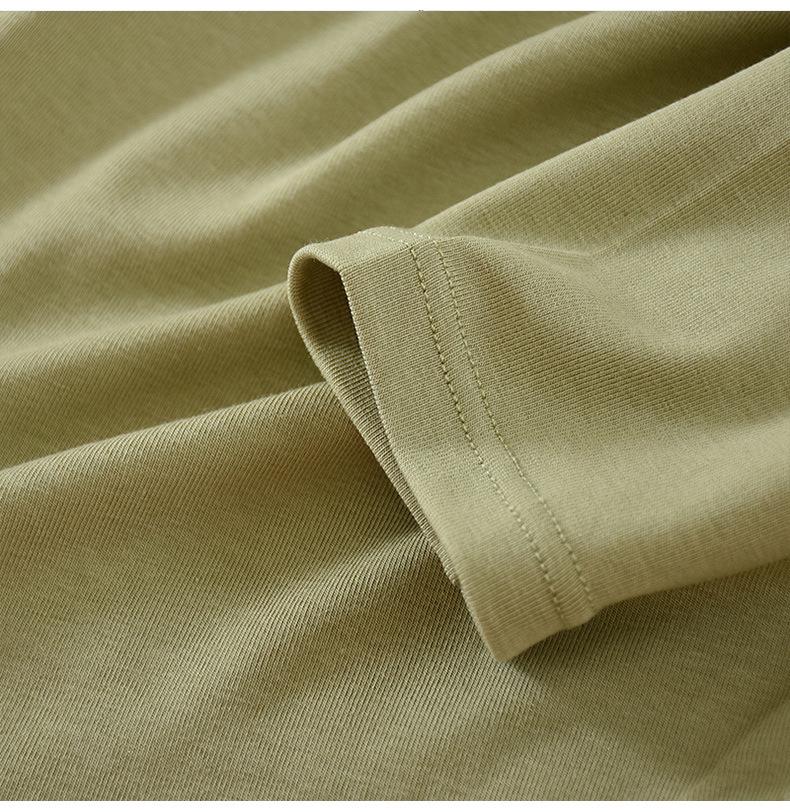 Chest-Padded Slim Fit Women's Top: Round Neck, Long Sleeve, Fishtail Hem, No Bra Needed, Autumn/Winter Style.