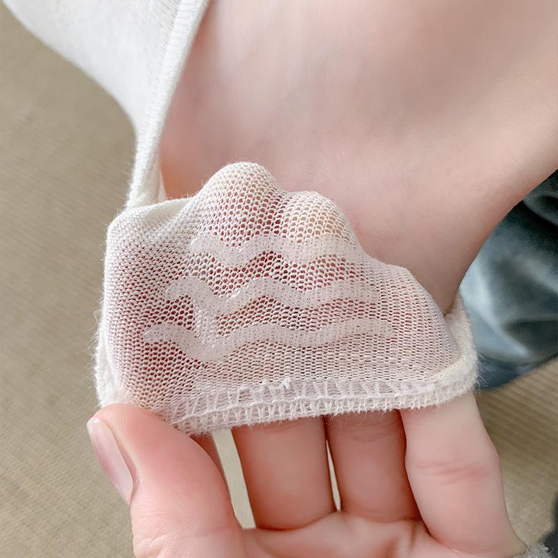 Spring and Summer Thin Socks, Female Cartoon Cute Little Animal Shallow Mouth Boat Socks, Silicone Anti-slip Invisible White Socks