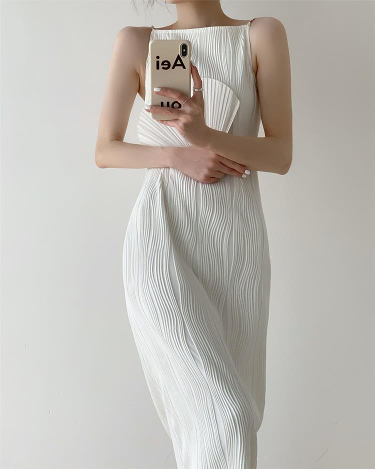 Waist-Cinching Textured Pearl White Maxi Dress - French Pearlescent Camisole Design