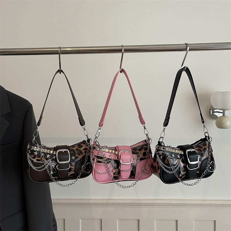 Retro American hottie hook motorcycle bag for women 2026 high-end niche design fashionable one-shoulder cross-body armpit bag