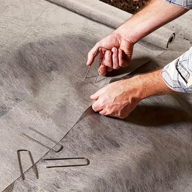 U-shaped Garden Staples Heavy-duty Fence Tubing Stakes Sod Pins Galvanized Landscape Spike for Holding Lawns Barrier Ground Nail