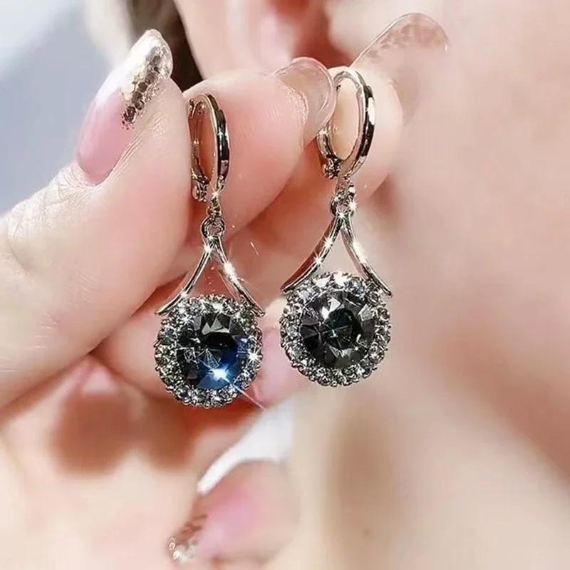 2023 New Fashion Trend Zircon Crystal Black Leaf Pendant Earrings for Women Unique Design Temperament Cool Girls Party Zircon